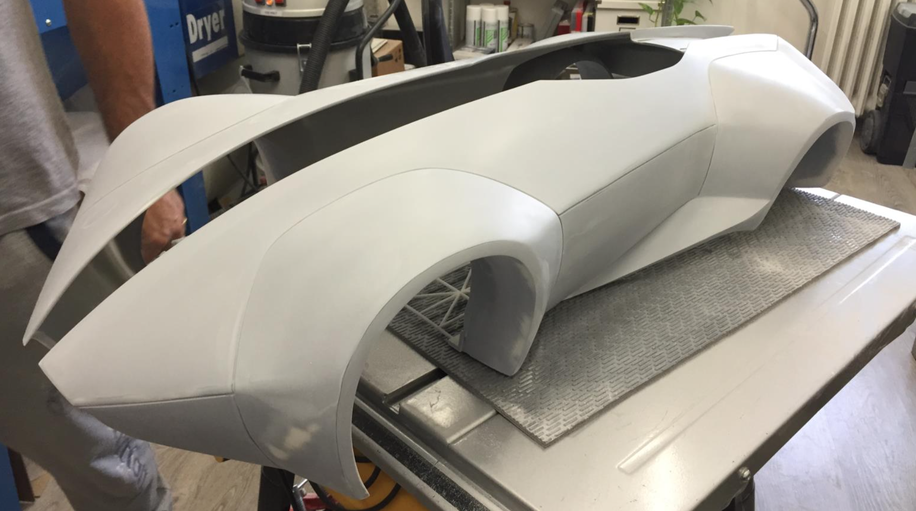 Students 3d Print Amazing Bugatti Concept Car With Help From Skorpions