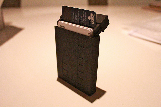 3D printed card holder and money clip・Cults