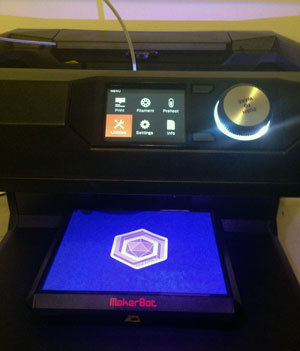 MakerBot Replicator 5th Gen 3D Printer ready