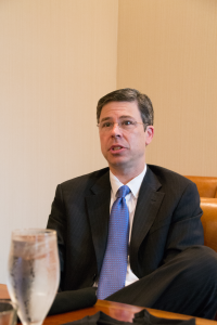 Mayor Andy Berke at lunch with 3D Printing Industry and other press