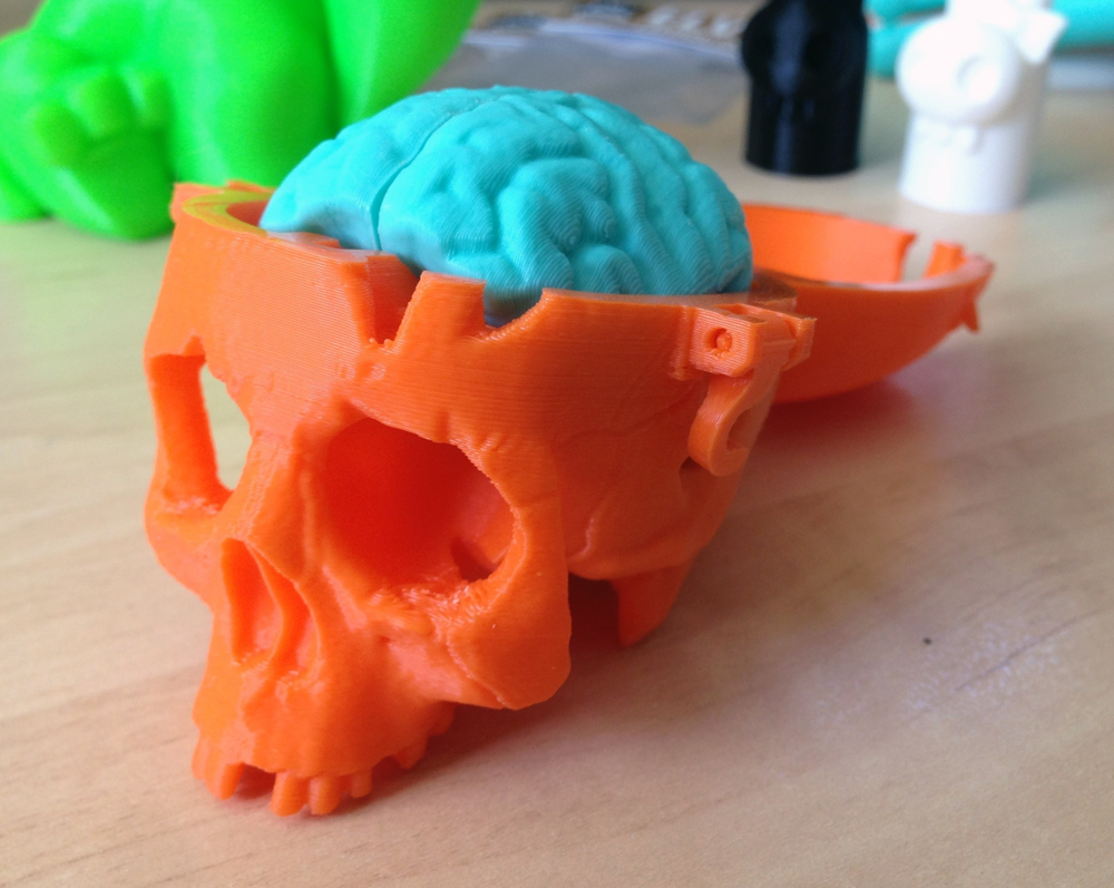 2.1 Skull Box with Brain - 3DKitBash - Cults
