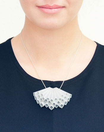 stilnest smaller 3D printed necklace