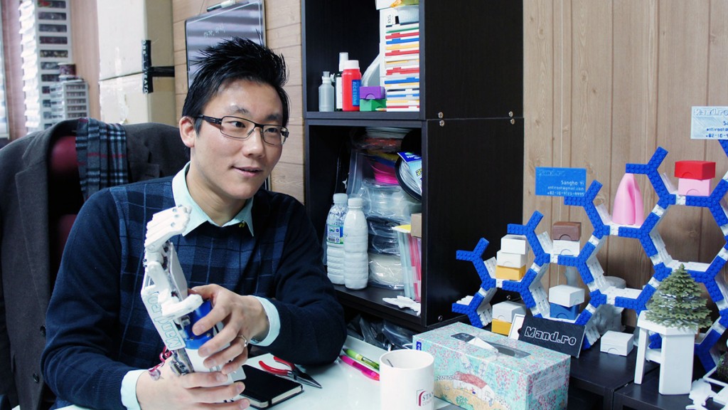Yi Sangho 3D printing robot arms