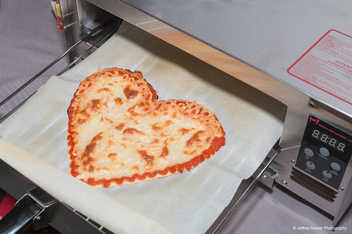The Beehex 3D printer can make a pizza in four minutes