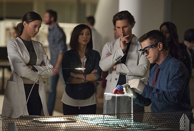 A still from the new CBS tech drama 'Pure Genius' that sees a heart 3D printed in its Pilot episode. Image via: CBS