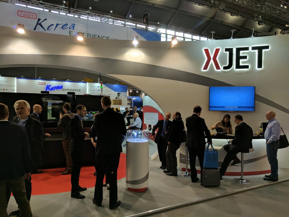 https://3dprintingindustry.com/wp-content/uploads/2016/11/XJet-Formnext-2016-Booth-photo-by-Michael-Petch.jpg