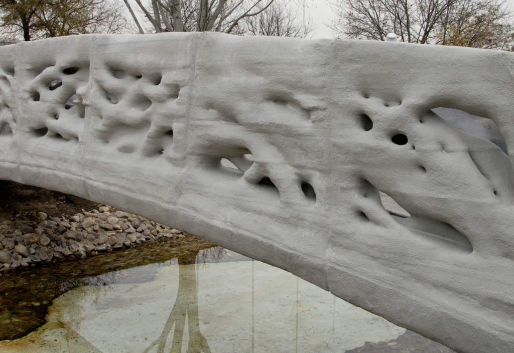 Detail on the 3D printed bridge. Photo via: Enric Rodon for the IAAC