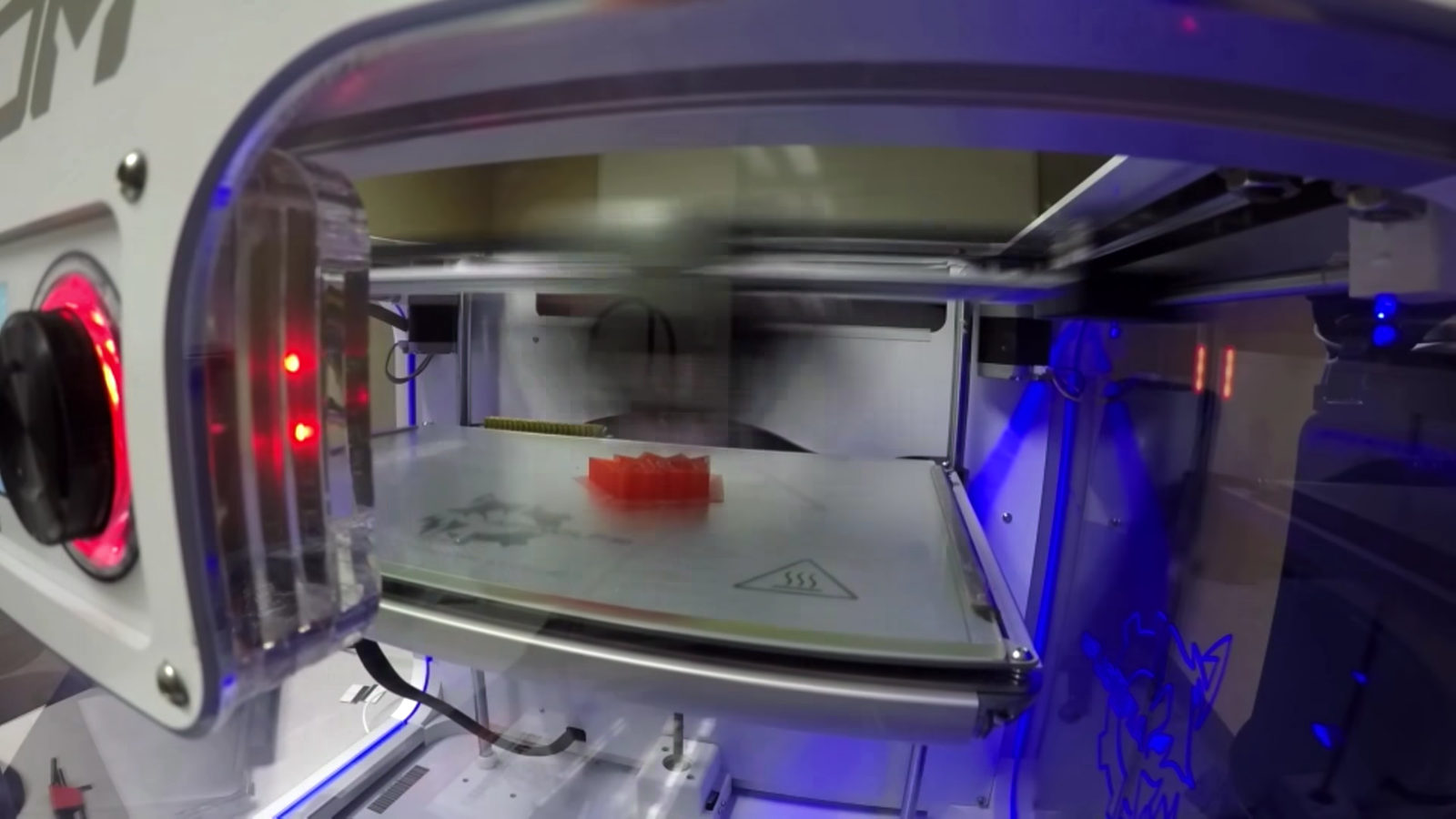 The 3D printing process at Service King with Airwolf Axiom 3D printer. Image via Blackstone. 