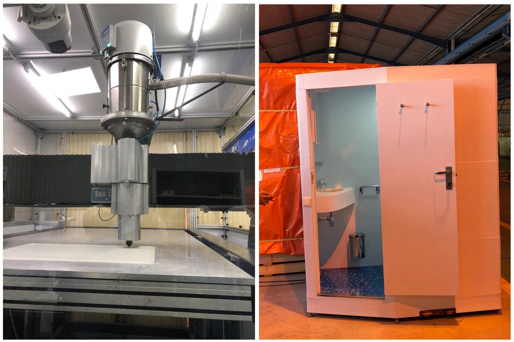 À droite : l'imprimante 3D spécialement conçue par Navantia et UCA.  A gauche : premier produit de la 3DCabin, toilettes modulaires, projet.  Photos via Navantia