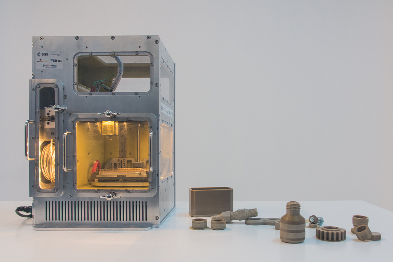 ESA's Microgravity 3D printer. Photo via BEEVERYCREATIVE