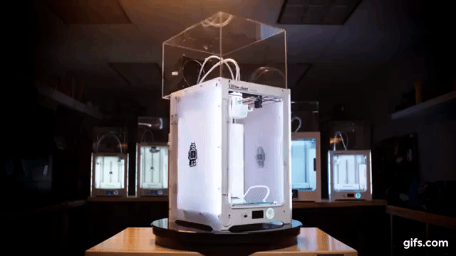 The 3Domus (3DFS) safety enclosure for the Ultimaker S5. Clip via the ULTIMATE 3D Printing Store.