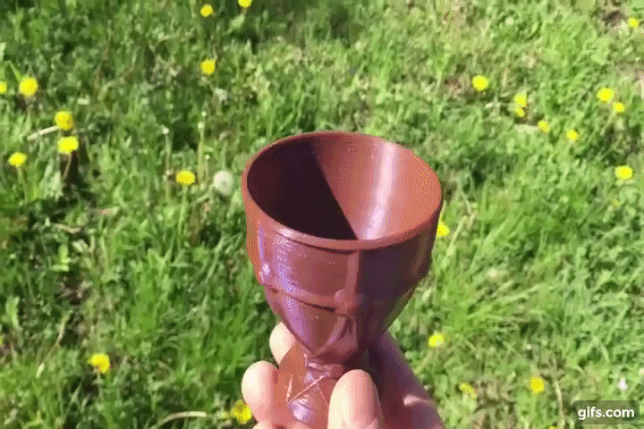 The 3D printed dichroic Lycurgus cup. Clip via WUR.