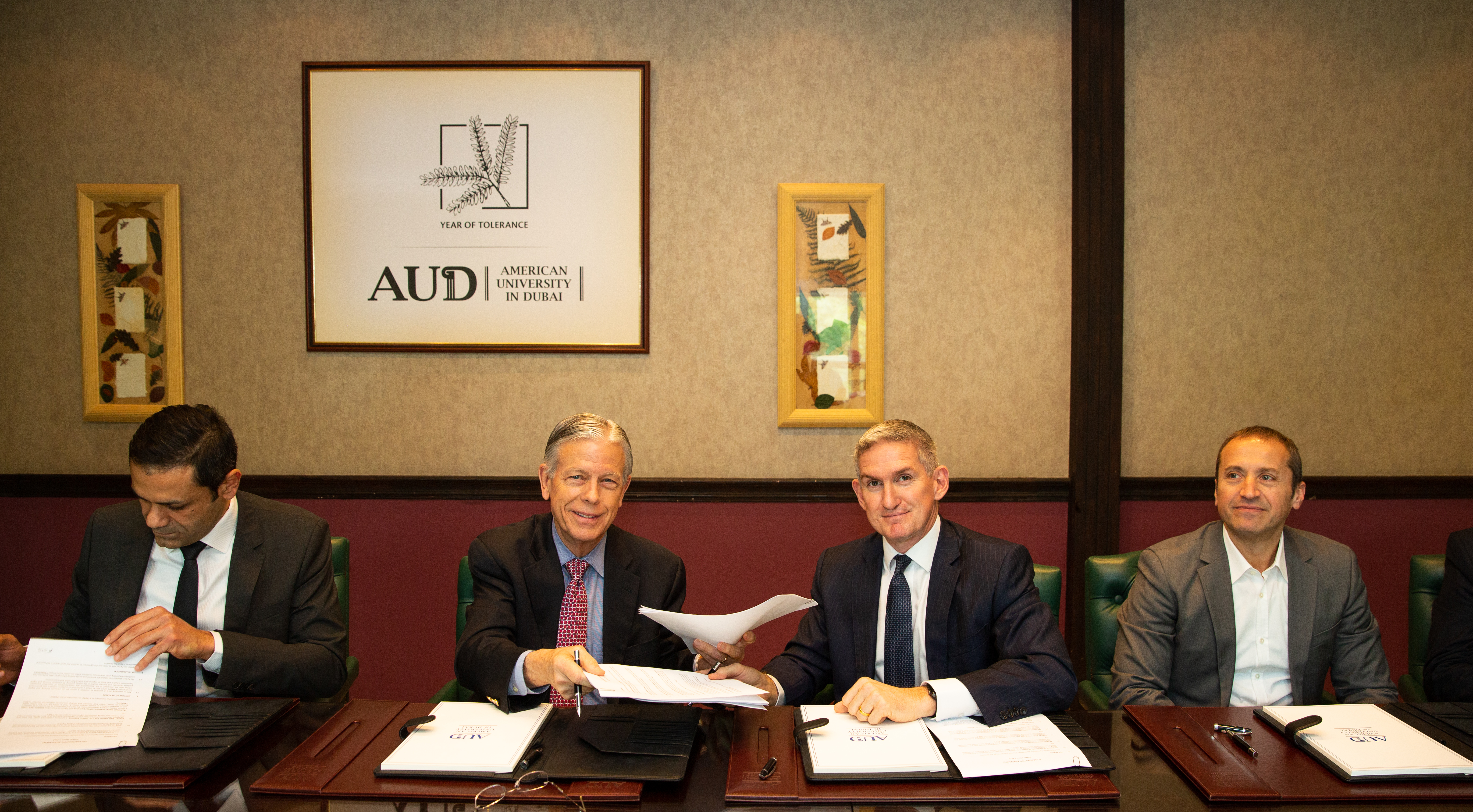 AUD signed a cooperation agreement with Arabtec Construction Company, 3DVinci Creations and Robert Bird Group. Photo via 3DVinci Creations.