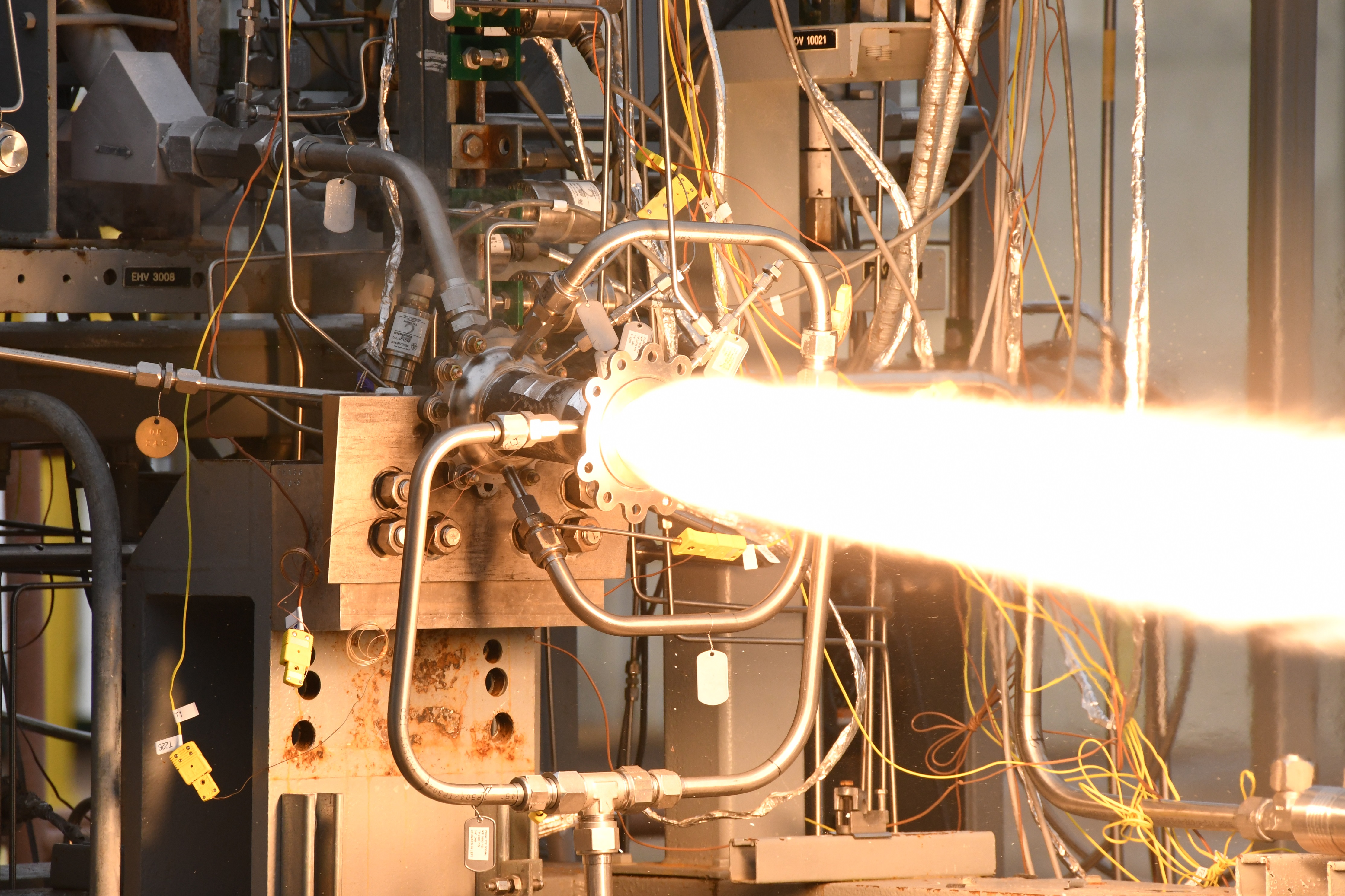 IOM3  Students break record with metallic 3D-printed rocket engine