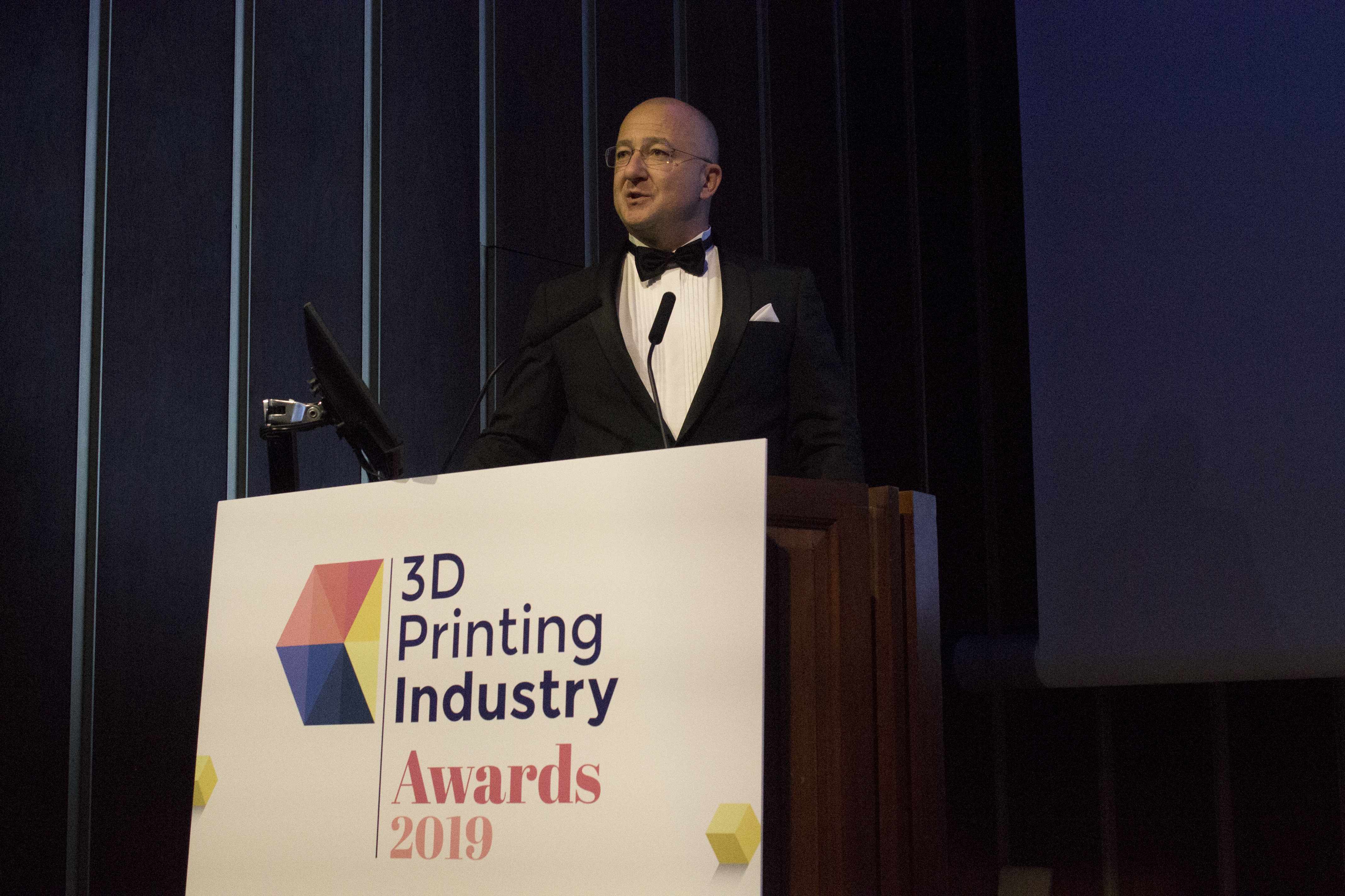 Alexander Sakratidis, Sales & Marketing Manager, Digital Metal AB, accepts the award for 2019 Innovation of the Year. This year, the trophy was awarded for Digital Metal’s precision 3D metal printing technology. Photo by Felix Li for 3D Printing Industry