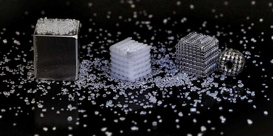 template of salt structure (centre) 3D printed by ETH researchers. Photo via ETH Zurich.