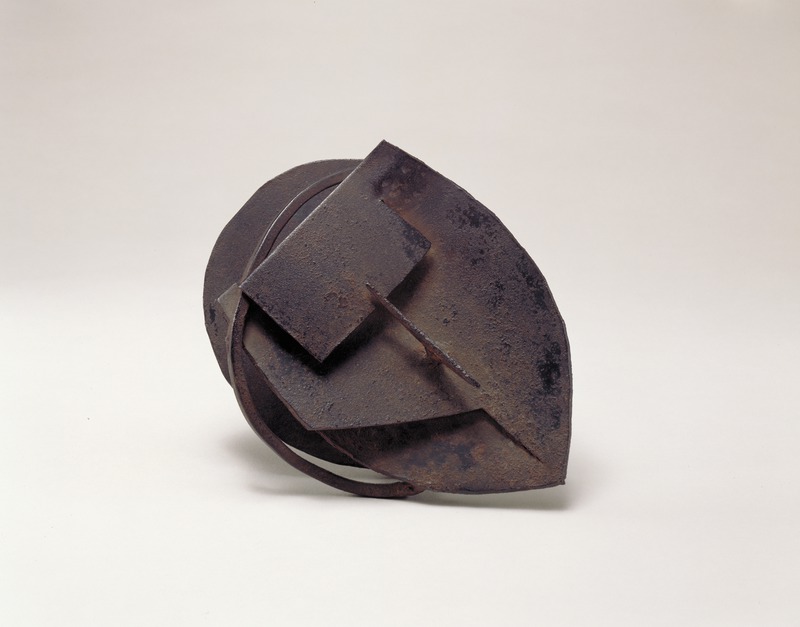 Julio González's Mask: Reclining Head sculpture. Photo via Nasher Sculpture Center.