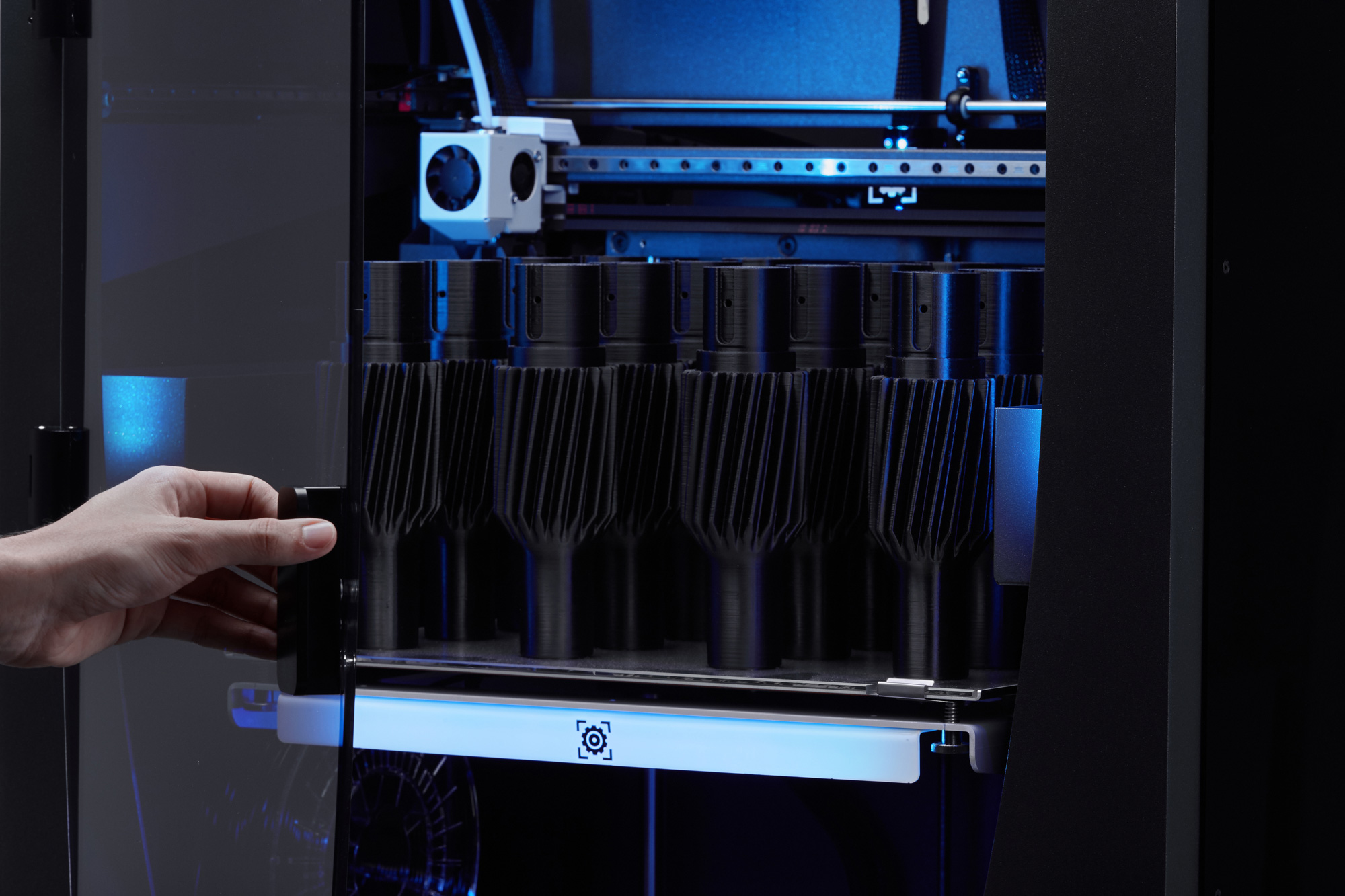 Full enclosure of the BCN3D Epsilon 3D printer. Photo via BCN3D.