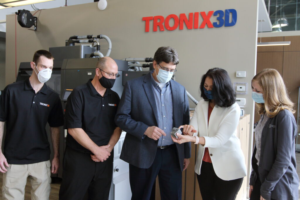 Tronix3D demonstrating the data collection capabilities of the LIMS technology. Photo via NCDMM.