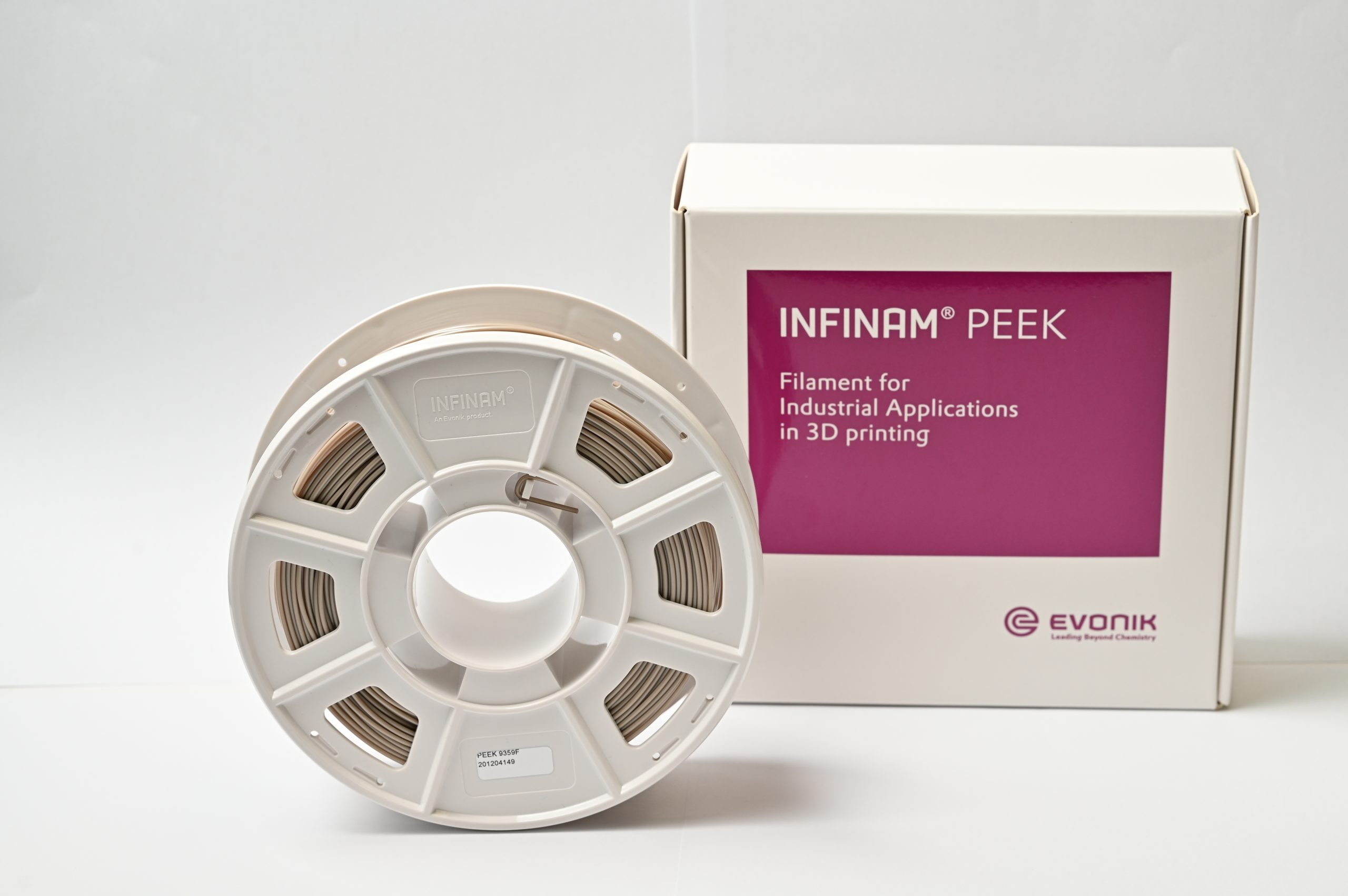 INFINAM PEEK 9359 F high perfomance polymer as a metal replacement for additive manufacturing of demanding industrial plastic parts. Photo via Evonik.
