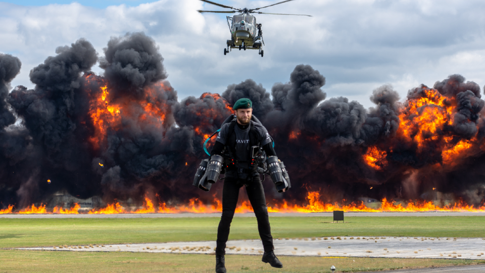 Gravity Founder Shows Off New Jet Pack By Flying Around Chicago