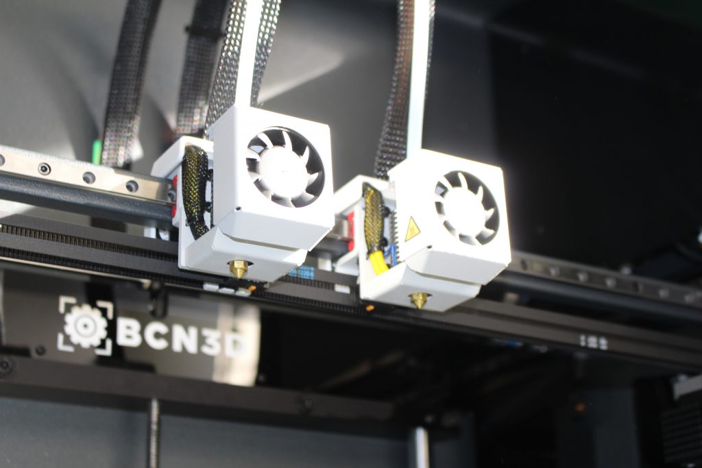 The Epsilon’s IDEX setup. Photo by 3D Printing Industry.