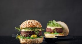 The Redefine Burger – reportedly the world’s first 3D printed premium restaurant-style burger, packing 170 grams of New-Meat. Photo via Redefine Meat.