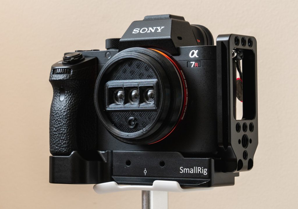 The 3D printed lens on a Sony a7R full-frame camera. Photo via George Moua.