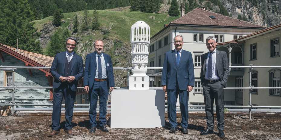 From left to right: Giovanni Netzer, theatre director; Detlef Günther, ETH Vice President for Research; President of the Confederation Guy Parmelin and Mario Cavigelli, Government Council of Grisons. Photo via Benjamin Hofer.