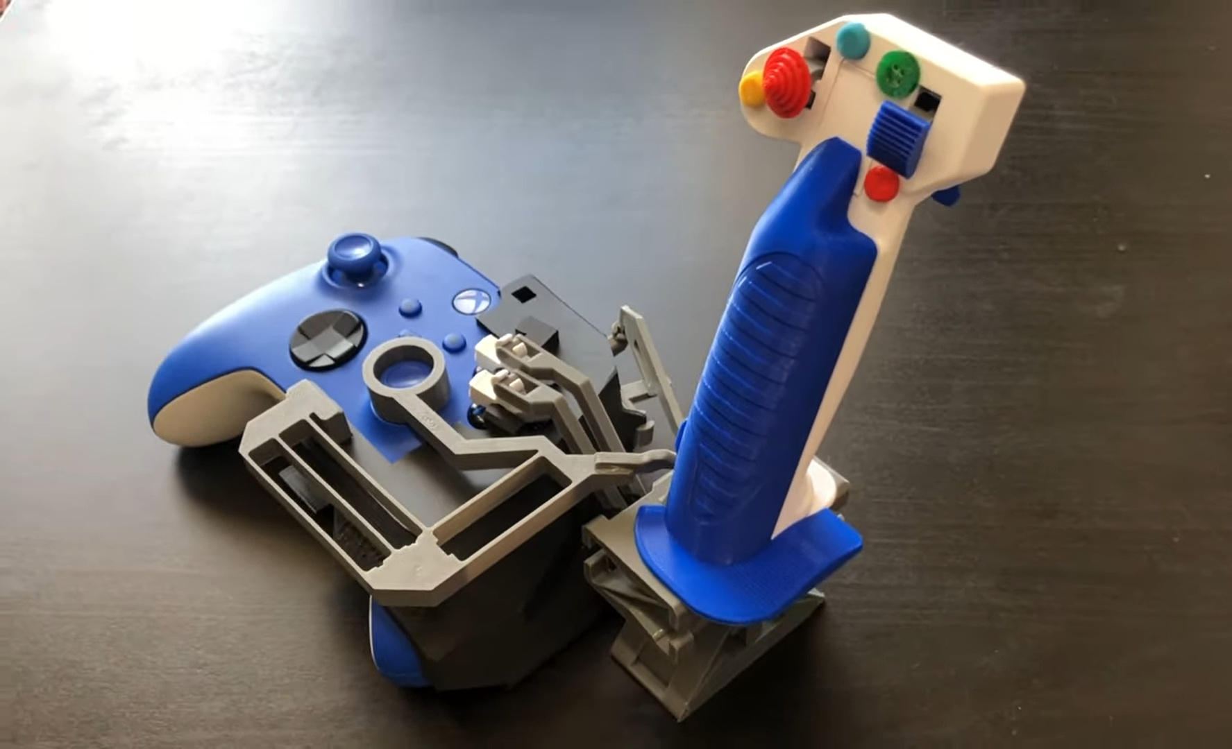 Tilsvarende afsnit sammen YouTuber turns Xbox controller into flight joystick using low-cost 3D  printing technology - 3D Printing Industry