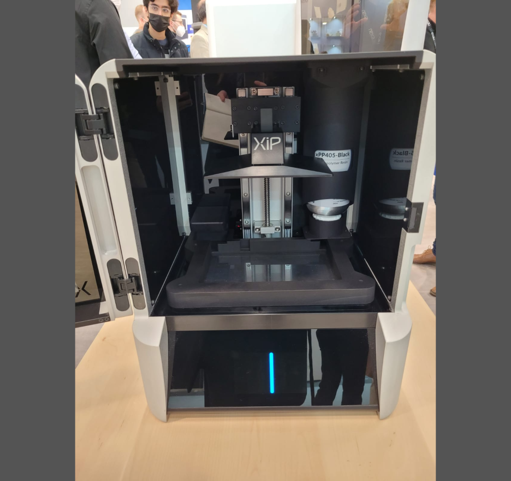 The build chamber of the XiP 3D printer, Formnext 2021. Photo by 3D Printing Industry.