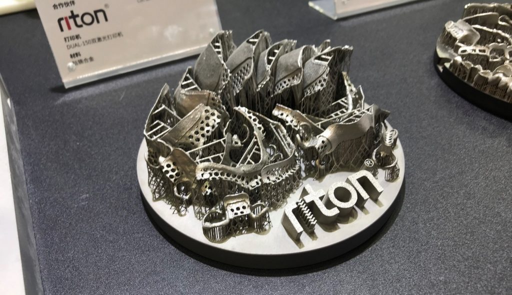 Dental parts 3D printed using VoxelDance software. Photo via VoxelDance.