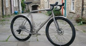Sturdy Cycles' Fiadh road bike. Photo via Headmade Materials.