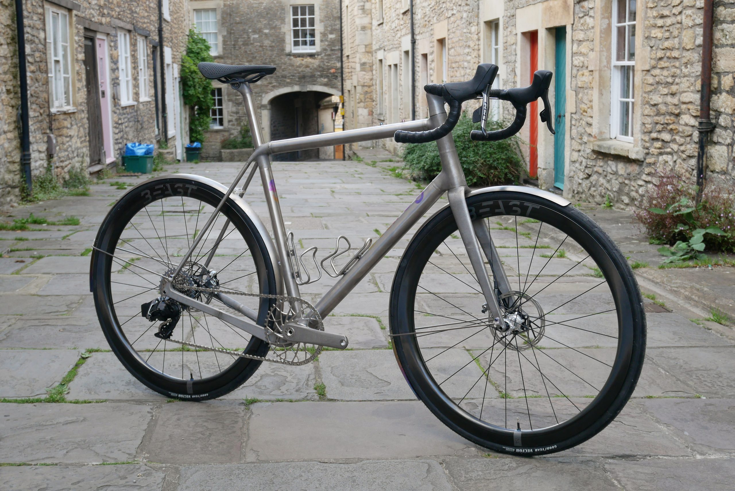 Sturdy Cycles' Fiadh road bike. Photo via Headmade Materials.