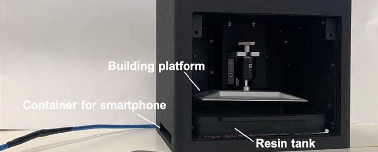 The researchers' smartphone-powered LCD 3D printer. Image via UCL.