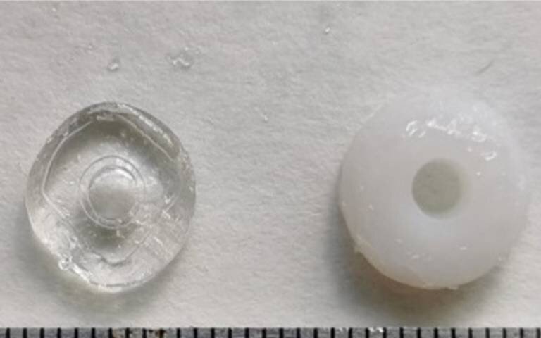Les prototypes de pilules imprimées en 3D de l'équipe UCL.  Photo via UCL. 