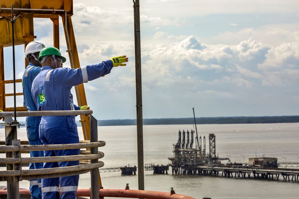 NLNG plant, operators working on site at Bonny, Port Harcourt, Nigeria. Photo via Shell.