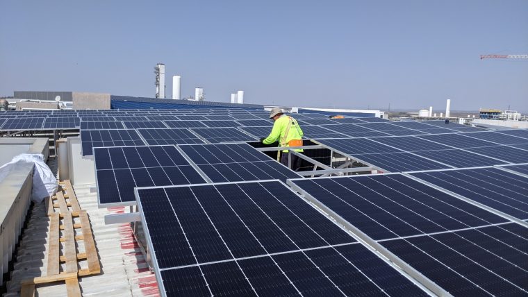 New rooftop solar installation under construction at Stratasys' Kiryat Gat Manufacturing installation. Photo via Stratasys.