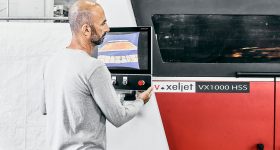 The voxeljet VX1000 HSS. Photo via voxeljet.