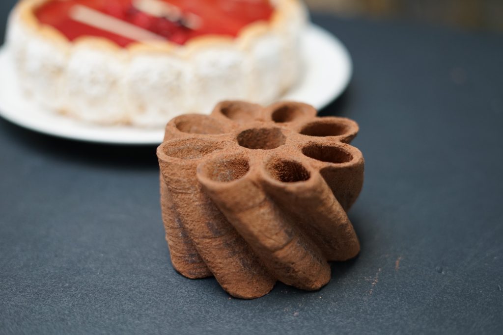A 3D printed spiral pastry. Photo via Digital Patisserie.