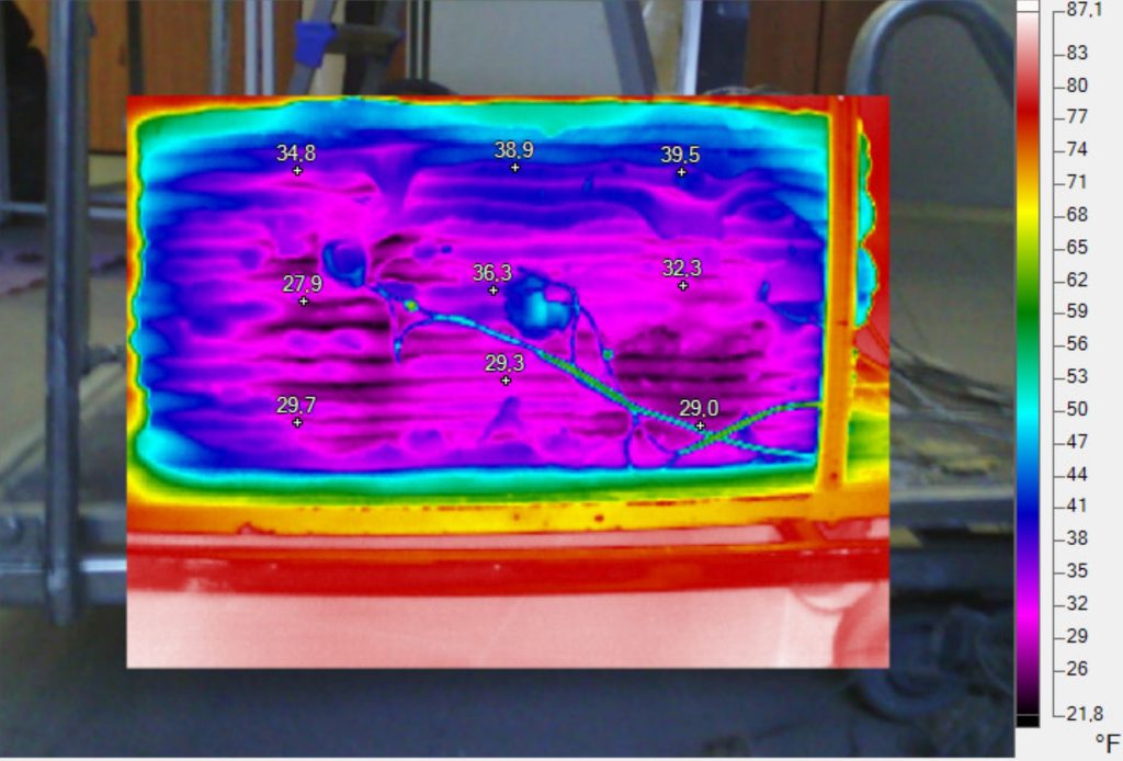 Thermal imaging of one of the Russian researchers' 3D printed wall segments. Image via the Peter the Great St. Petersburg Polytechnic University.