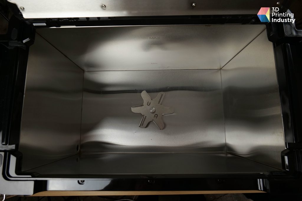 The impeller blades inside the processing tank of the Xioneer. Photo by 3D Printing Industry.