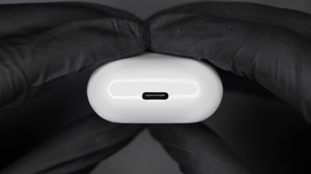 The 3D printed USB-C AirPods case. Photo via Ken Pillonel.