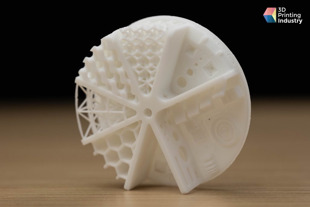 Anycubic Photon D2 3D Printed external support examples. Photo by 3D Printing Industry.
