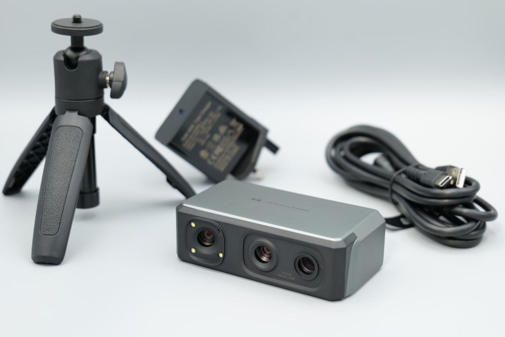 The Seal scanner, tripod, cable and power adapter. Photo by 3D Printing Industry.
