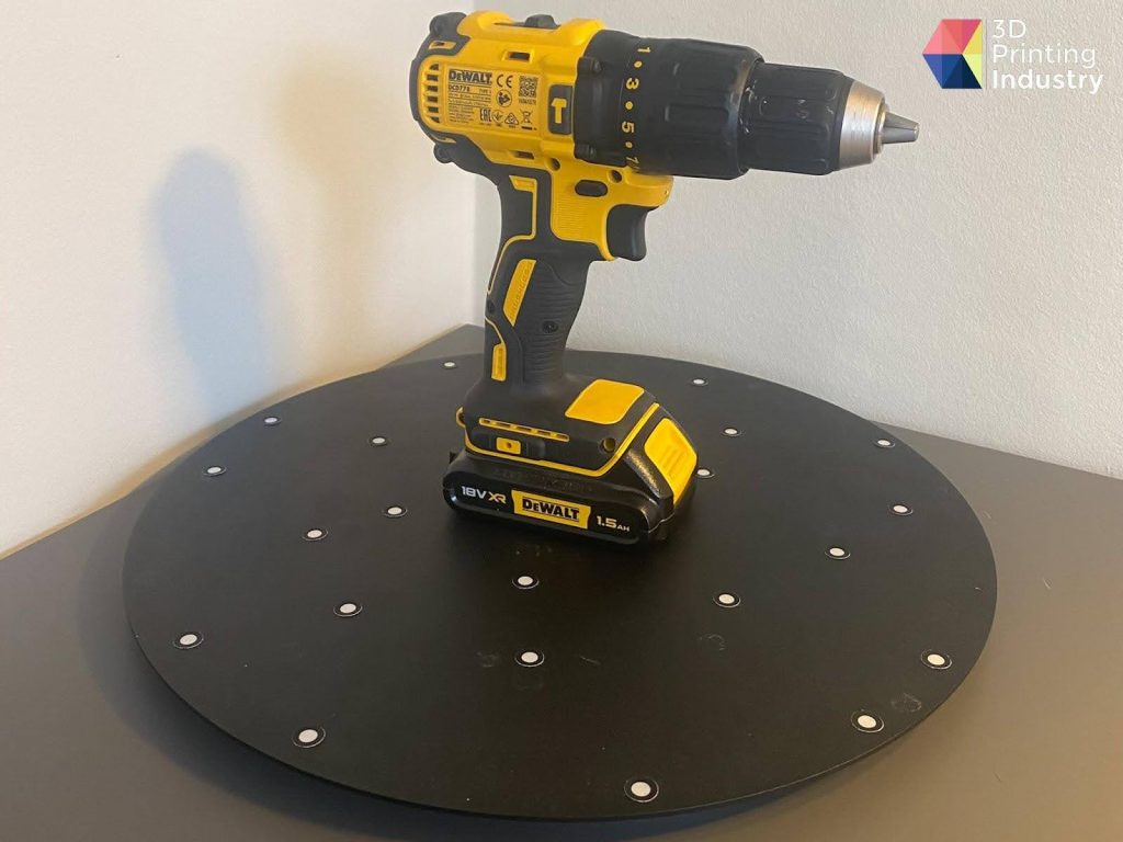 Dewalt Drill scan results & scanned object. Image and Photo by 3D Printing Industry.