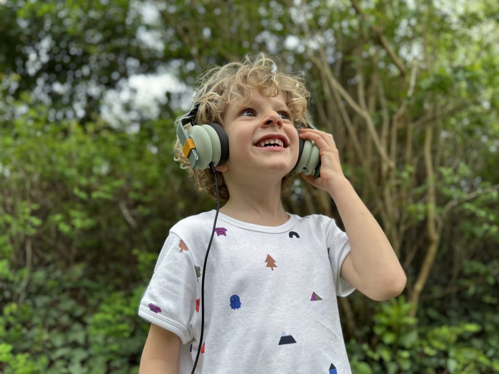 Kibu Headphones have been designed and manufactured so that kids can build, repair and recycle them easily, fostering a sustainable mindset from an early age. Photo via Kibu.