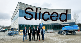 From left to right: Joel Andersson, COO AMEXCI, Manja Franke, CSO AMEXCI, Edvin Resebo, CEO AMEXCI, Sam O’Leary, CEO Nikon SLM Solutions, Christopher Barefoot, Regional Business Director Nikon SLM Solutions. Standing in front of AMEXC’s new factory being built in Örebro, Sweden. Photo via Nikon SLM Solutions.