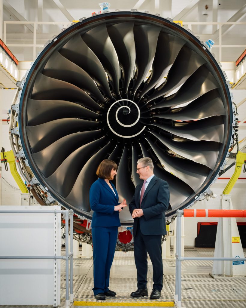 Prime Minister Keir Starmer (right) and Chancellor Rachel Reeves (Left). Photo via the MTA.