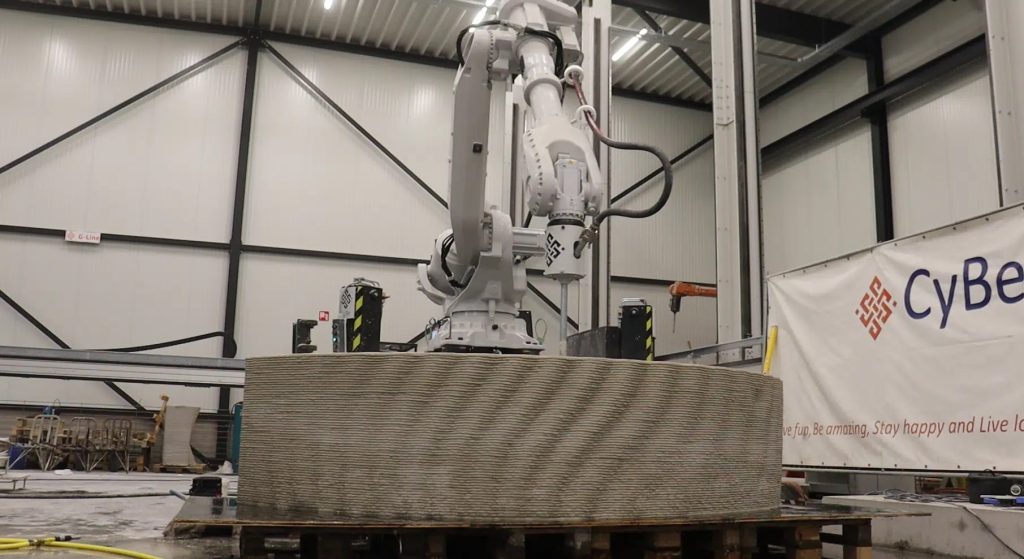 3D printing the prototype toilet pod at CyBe Construction's Netherlands-based facility. Photo via CyBe Construction.